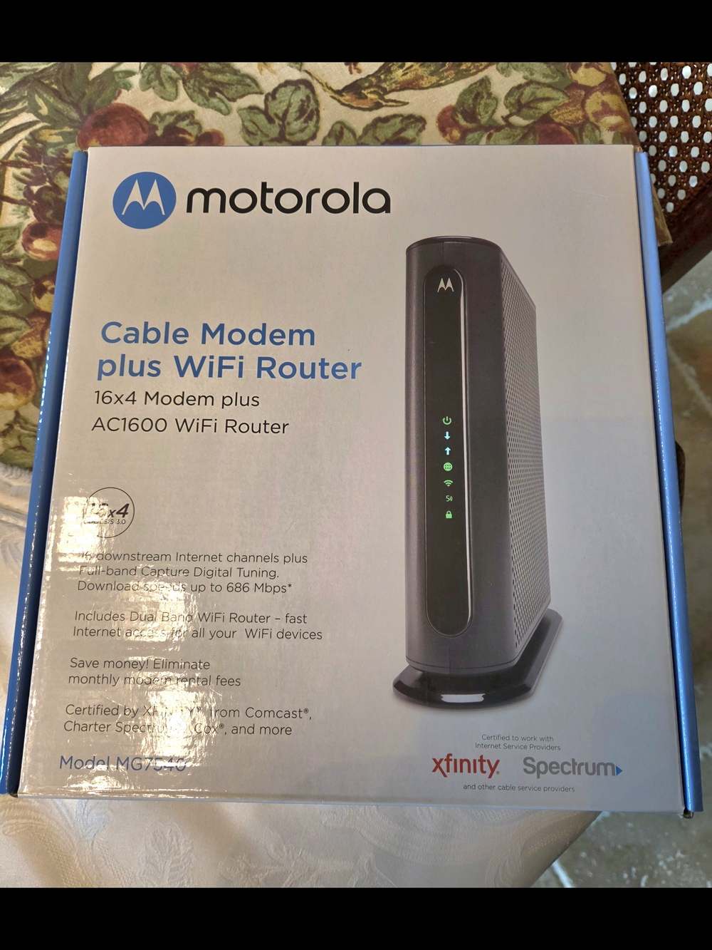 Motorola AC1600 Cable Modem Plus WiFi Router - Black